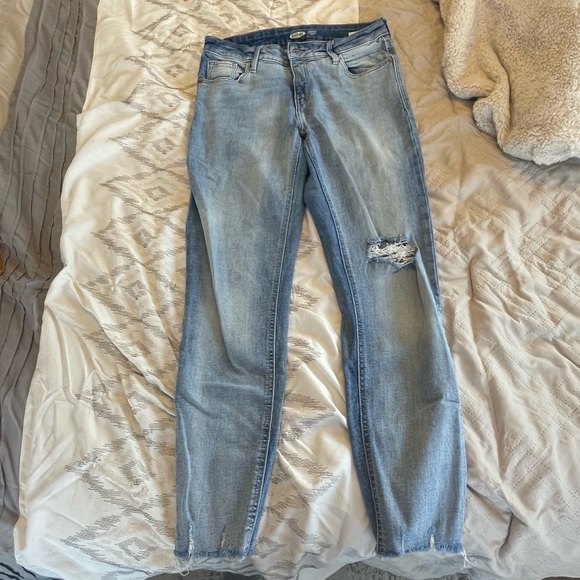Old Navy Rockstar Super Skinny Jeans - Picture 1 of 2